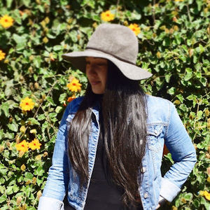 Meet your Posher, Stephanie